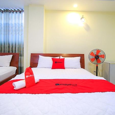 Reddoorz Plus @ Dong Den Street Hotel Ho Si Minh-város Kültér fotó