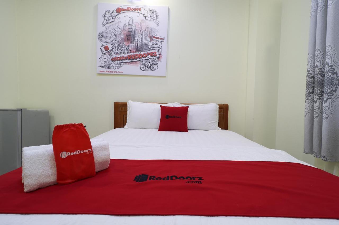 Reddoorz Plus @ Dong Den Street Hotel Ho Si Minh-város Kültér fotó